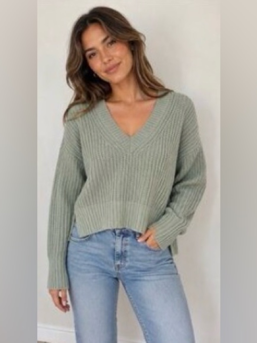 NWOT Abercrombie & Fitch Women’s Dusty Green Knit V-Neck Oversized Sweater Sz S
